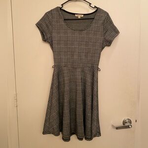 Black and white dress with belt loops, size M